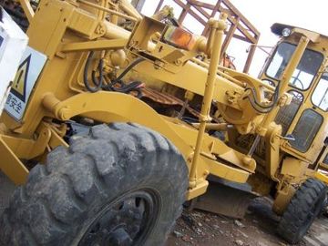 GD605R-2 KOMATSU едут на автомобиле оборудование earthmoving используемая япония грейдера